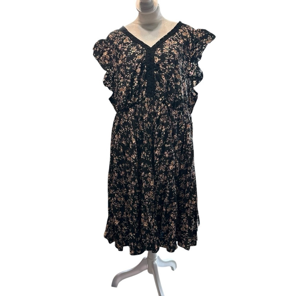 Shein Curve women's size 3XL floral v-neck midi dress with ruffle sleeves